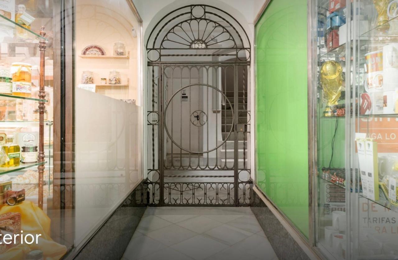 Diseno Y Confort Junto A La Catedral Cadiz Luaran gambar